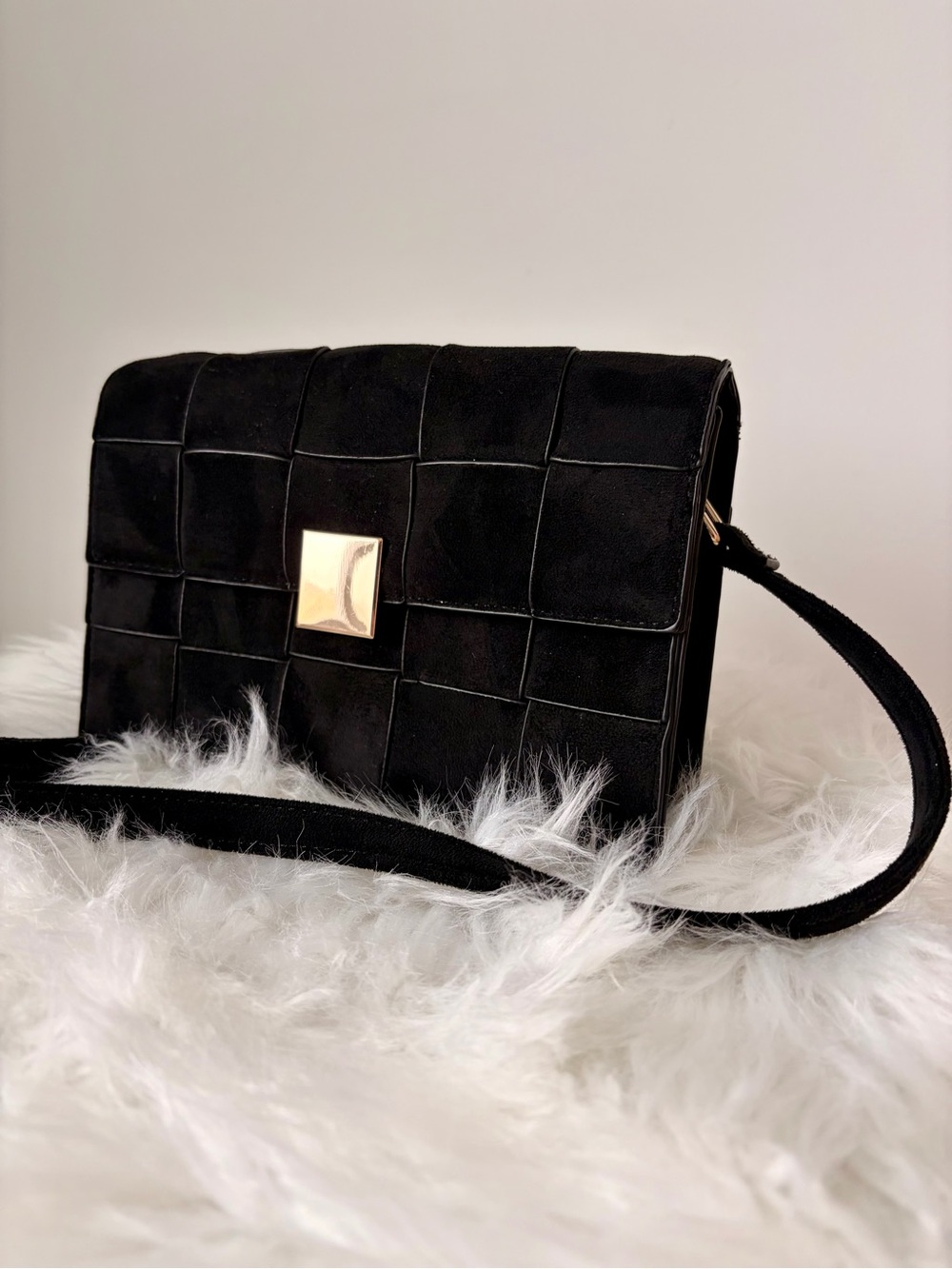 Crossi Woven Crossbody Bag